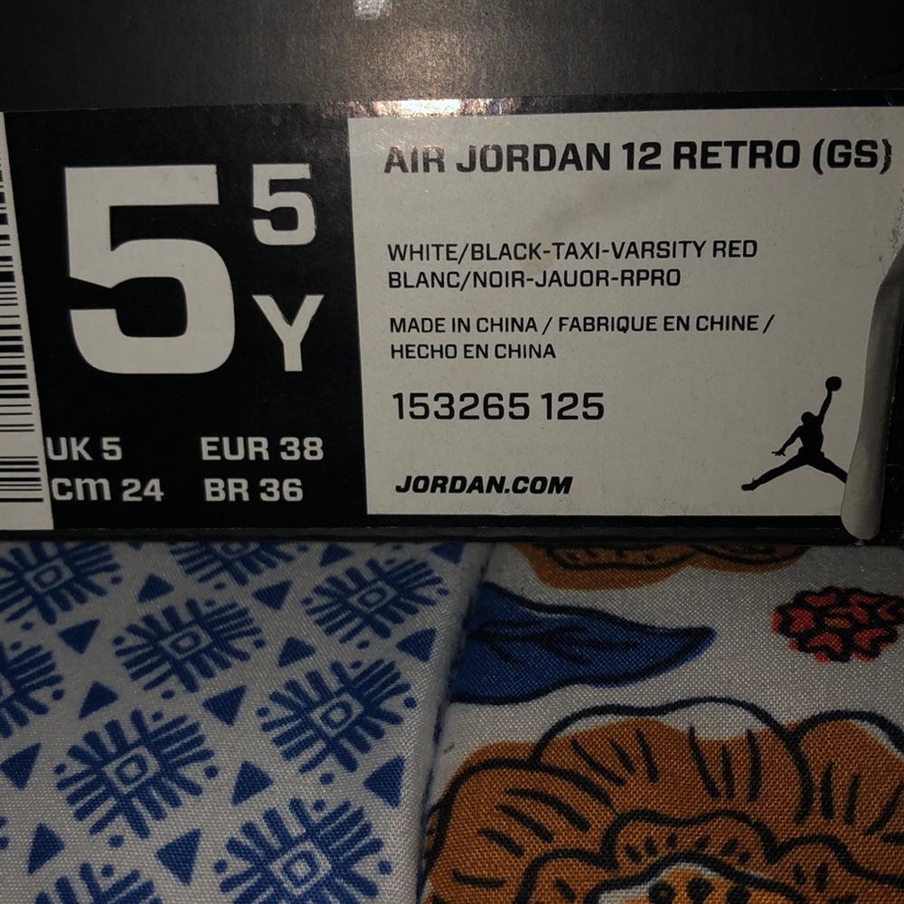 Jordan 12 Retro (5.5Y)